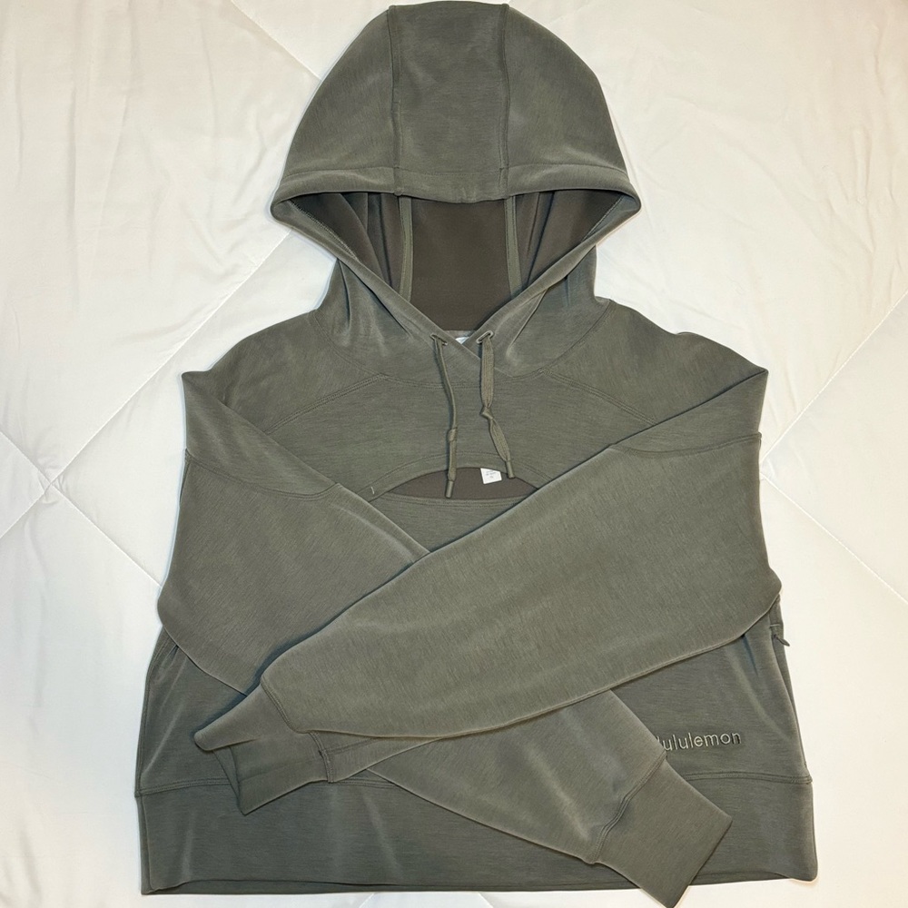 LULULEMON Get Centered Cropped Hoodie